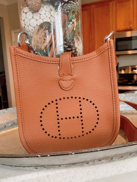 PRE-ORDER Hadley Saddle Bag in Caramel